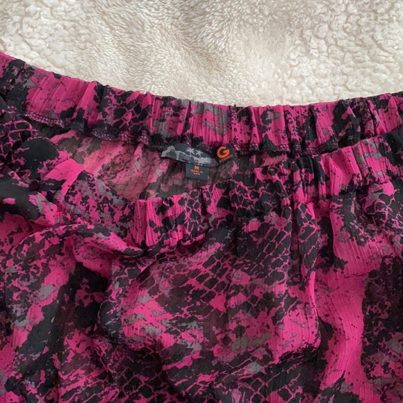 Guess Top - Picture 2 of 2